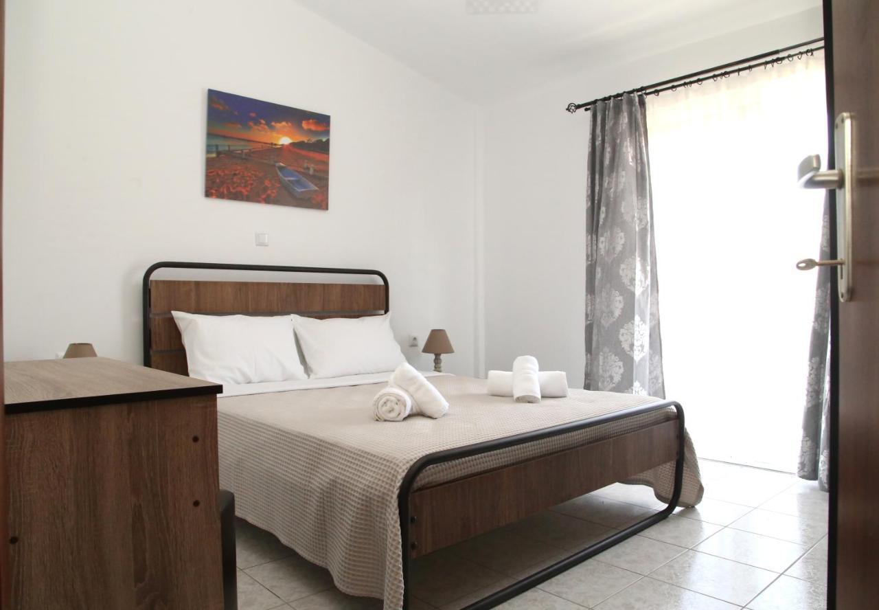 Lampias Apartments Keramotí Esterno foto